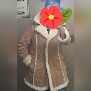 Women's Tan 100% Suede Jacket W/Sherpa Lining. Size Large